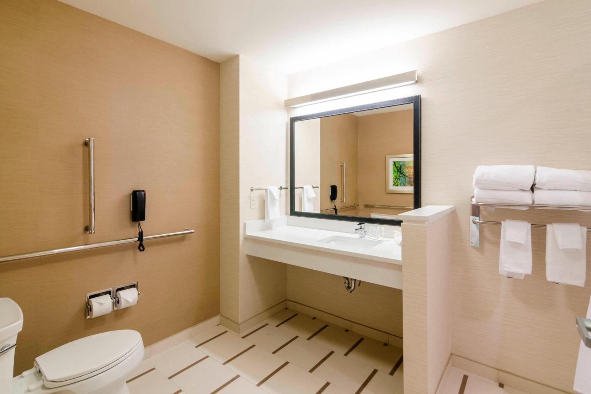 Fairfield Inn & Suites By Marriott Panama City Beach Upper Grand Lagoon Exterior photo